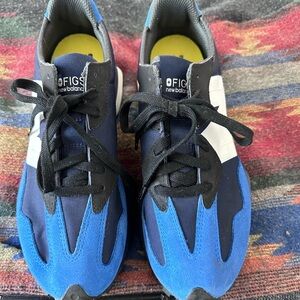 Selling Bew Blanace sneakers, navy, size 8. Adorable, wore once.